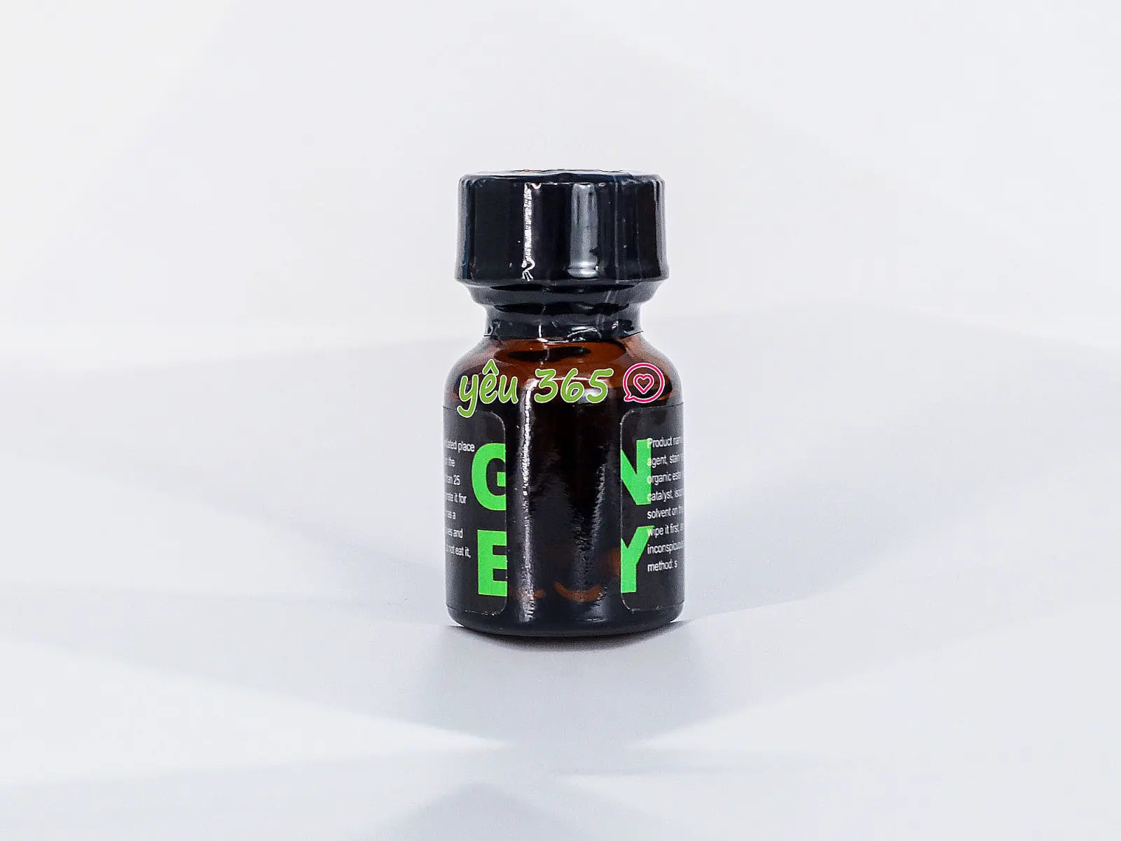 Chai hít Poppers Black Label 10ml tăng cảm giác khoái cảm