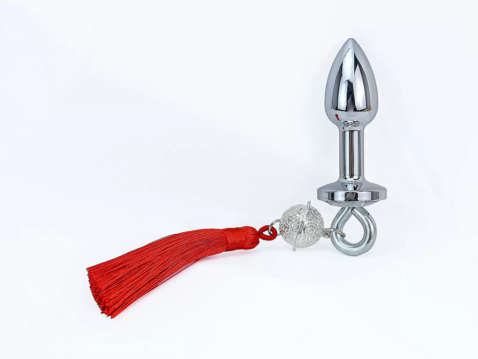 Plug kích hậu inox cao cấp kèm tua đỏ quyến rũ sang trọng