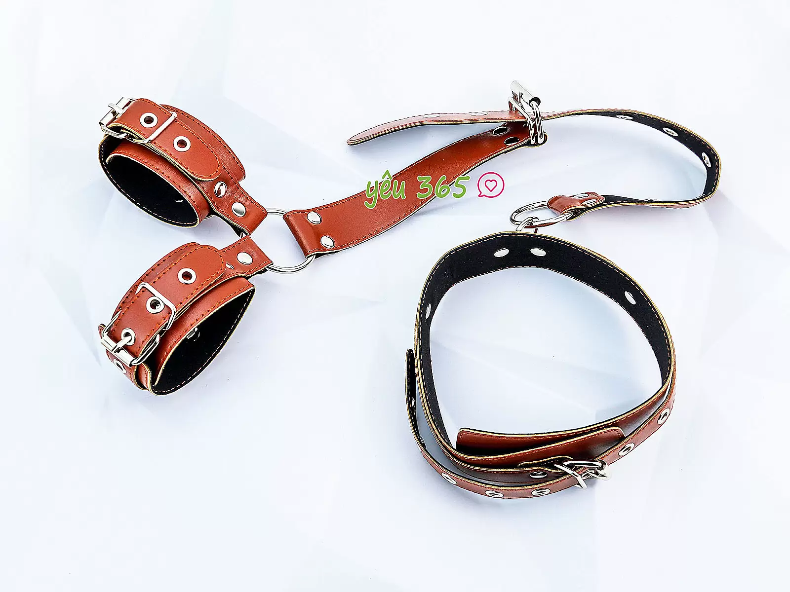 Đồ chơi bạo dâm khóa cổ còng tay da cao cấp