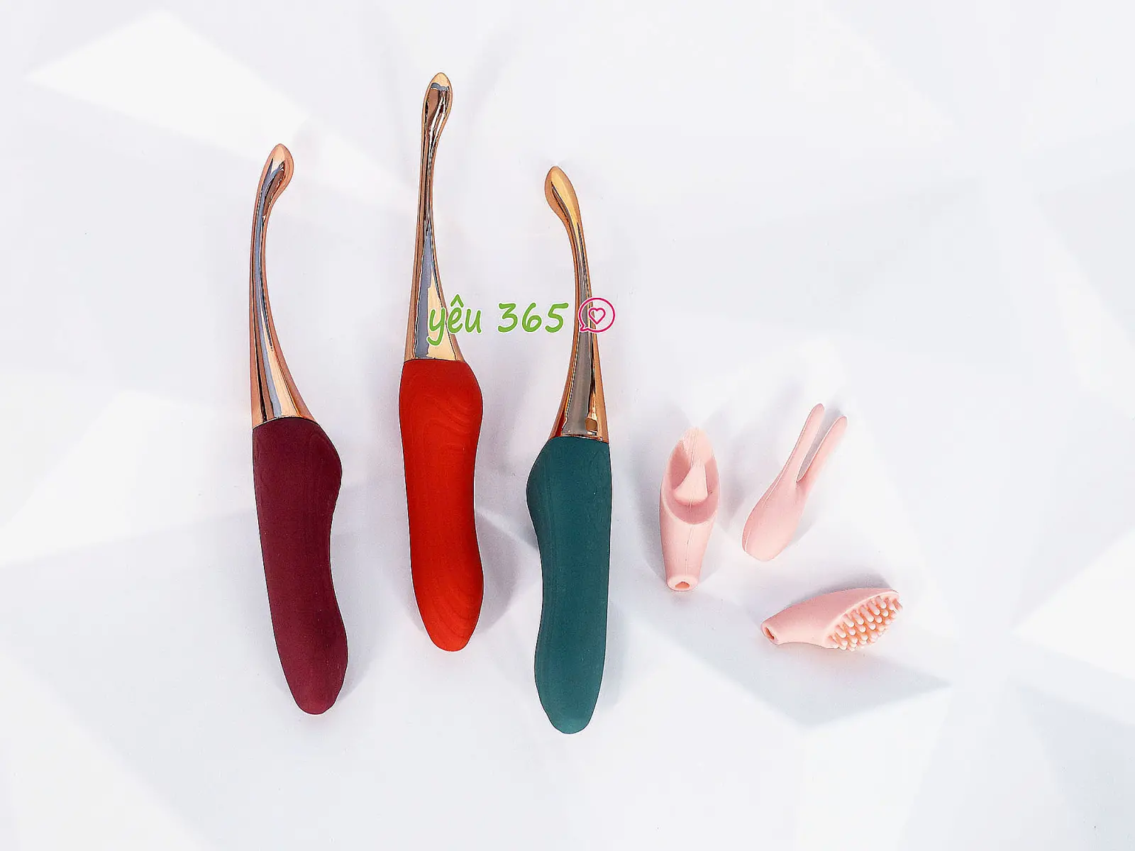 Máy mát xa điểm G 3 đầu pin sạc nhỏ gọn