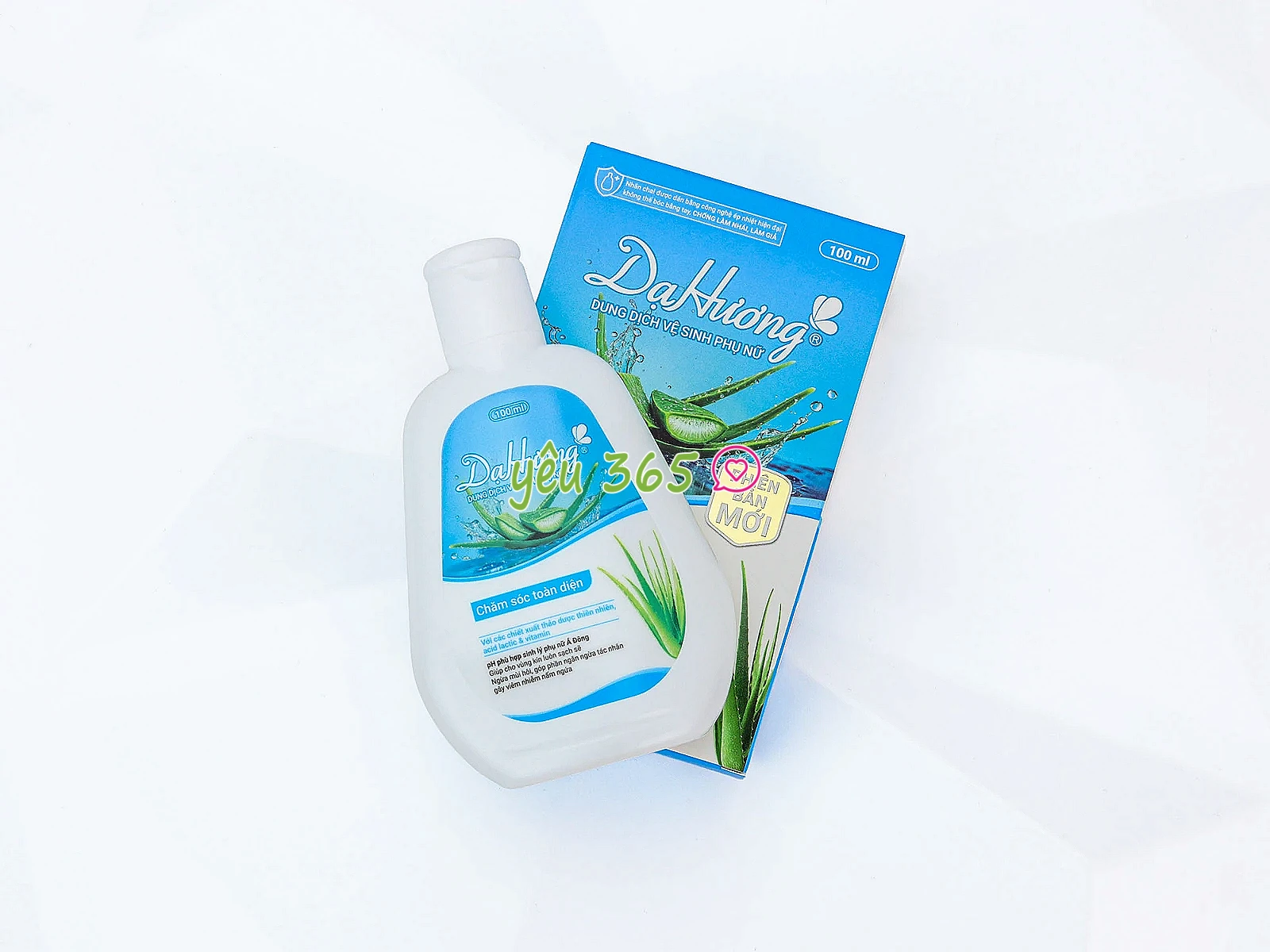 Dung dịch vệ sinh phụ nữ Dạ Hương dịu nhẹ mỗi ngày