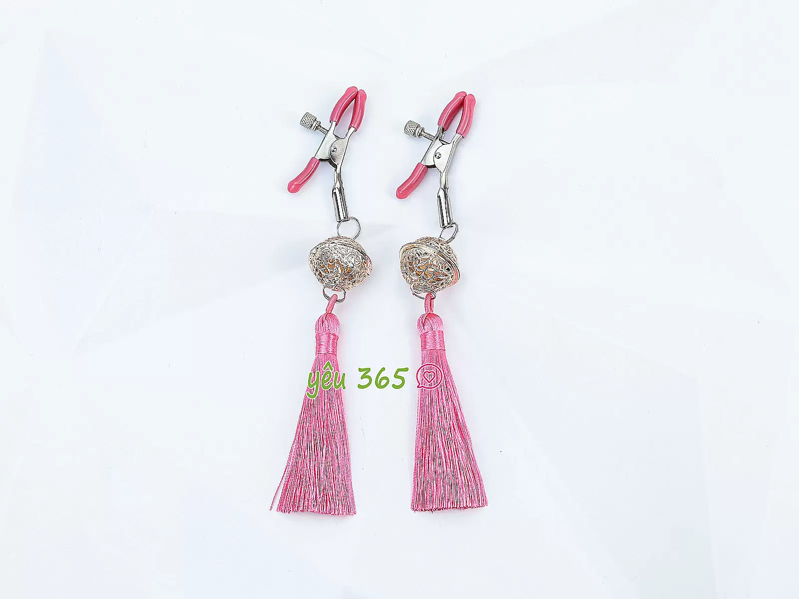 Lục lạc kẹp ti bạo dâm 3 màu kích thích dành cho nữ