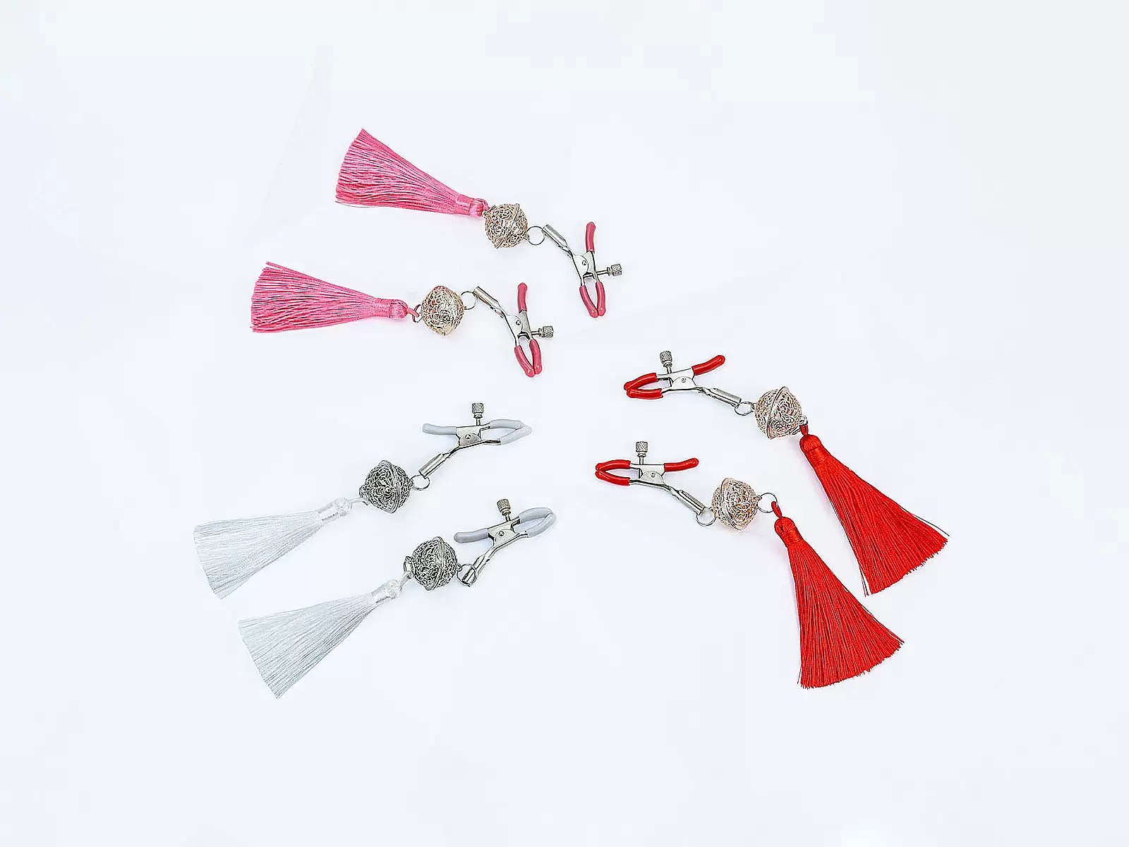 Lục lạc kẹp ti bạo dâm 3 màu kích thích dành cho nữ