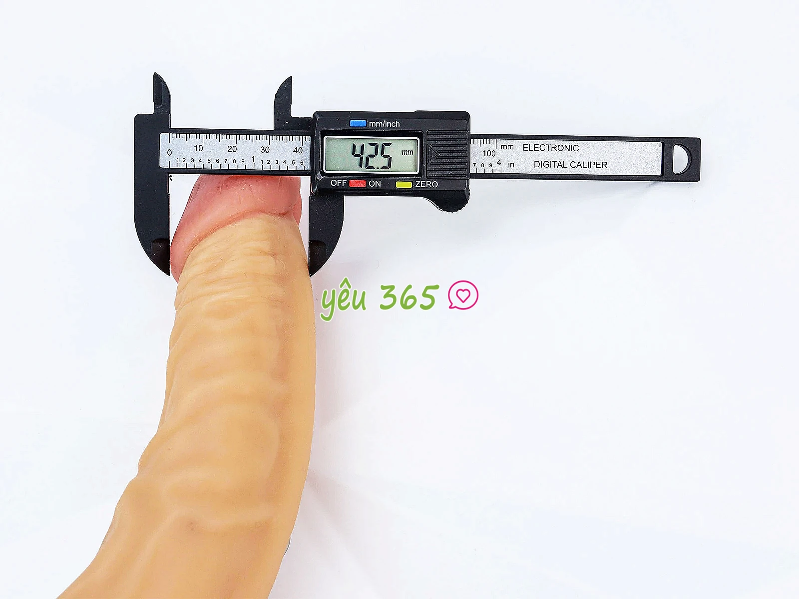 Dương vật giả có đế Lovetoy Real Extreme 8.5inch rung kèm điều khiển