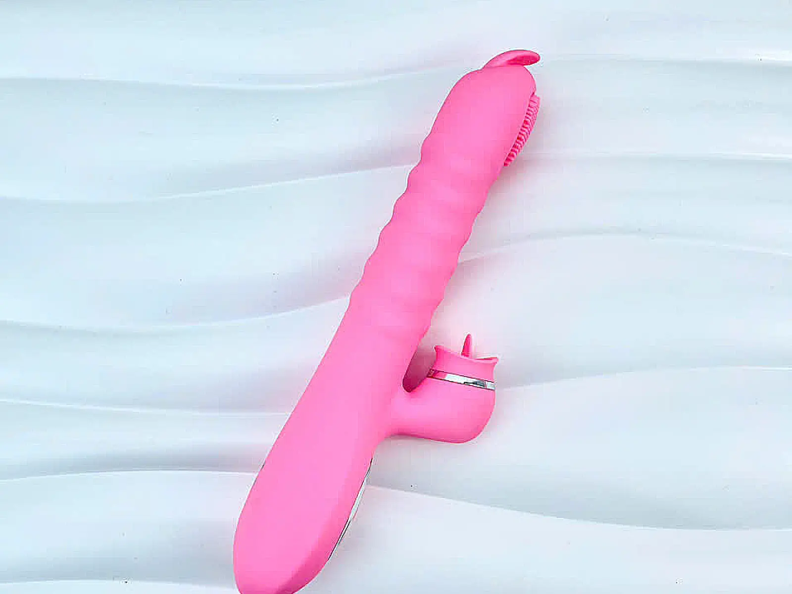 Thanh L&yacute; - M&aacute;y m&aacute;t xa lưỡi liếm 2 đầu Telescopic hoạt động b&igrave;nh thường, lưỡi kh&ocirc;ng rung