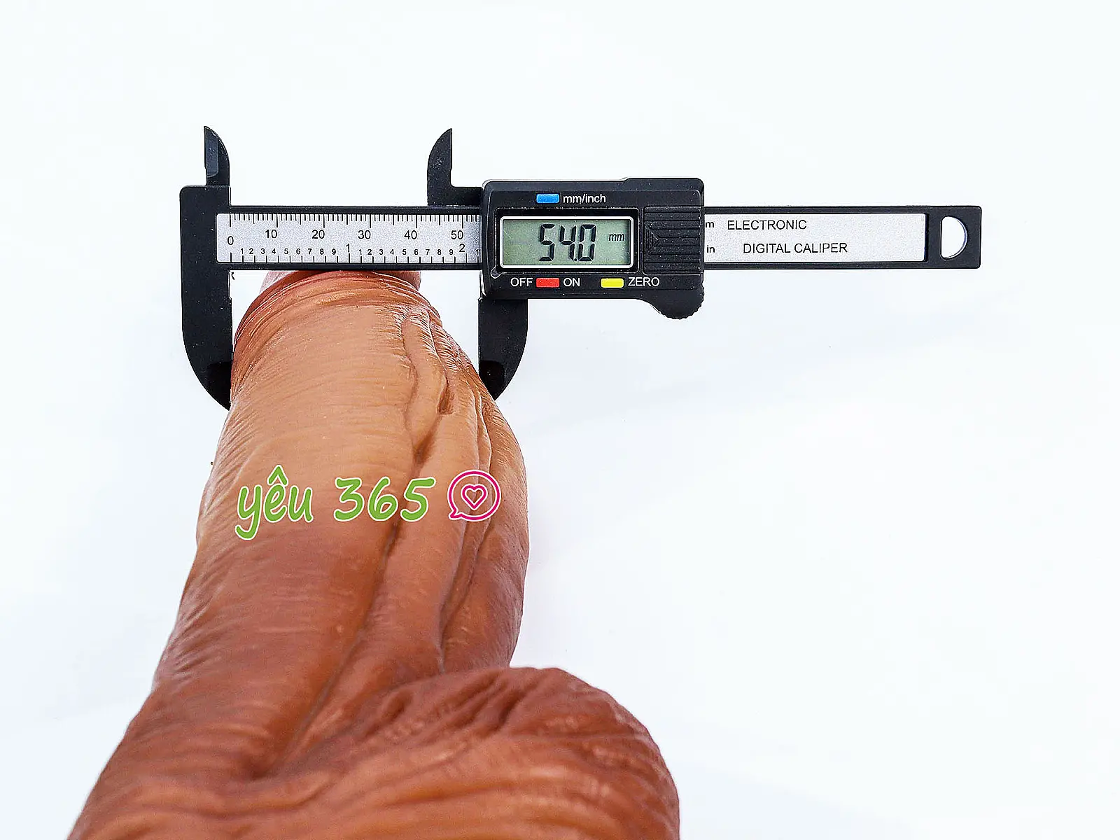 Dương vật giả gân guốc siêu khủng có đế