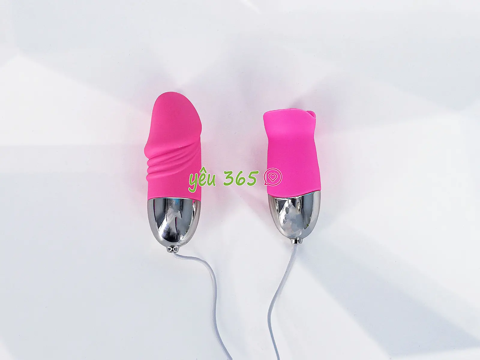 Trứng rung tình yêu 2 đầu lưỡi và cu