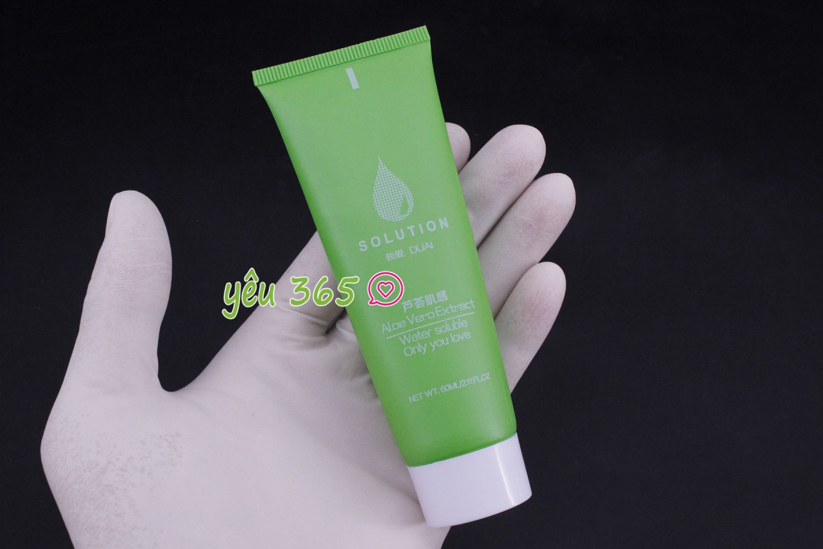 Gel bôi trơn gốc nước nhẹ dịu Solution 3