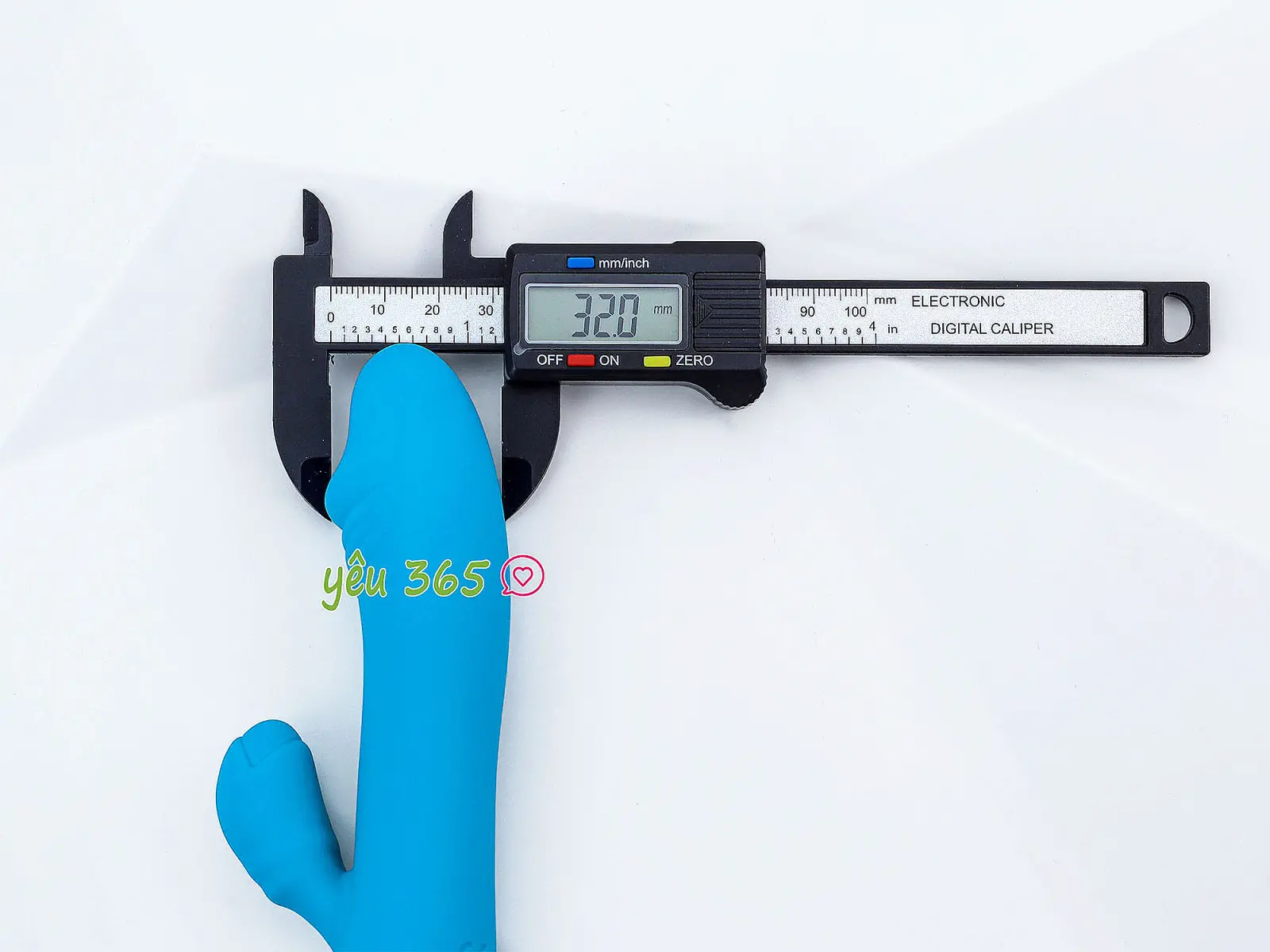 Dương vật giả đa năng nhỏ xinh Snappy