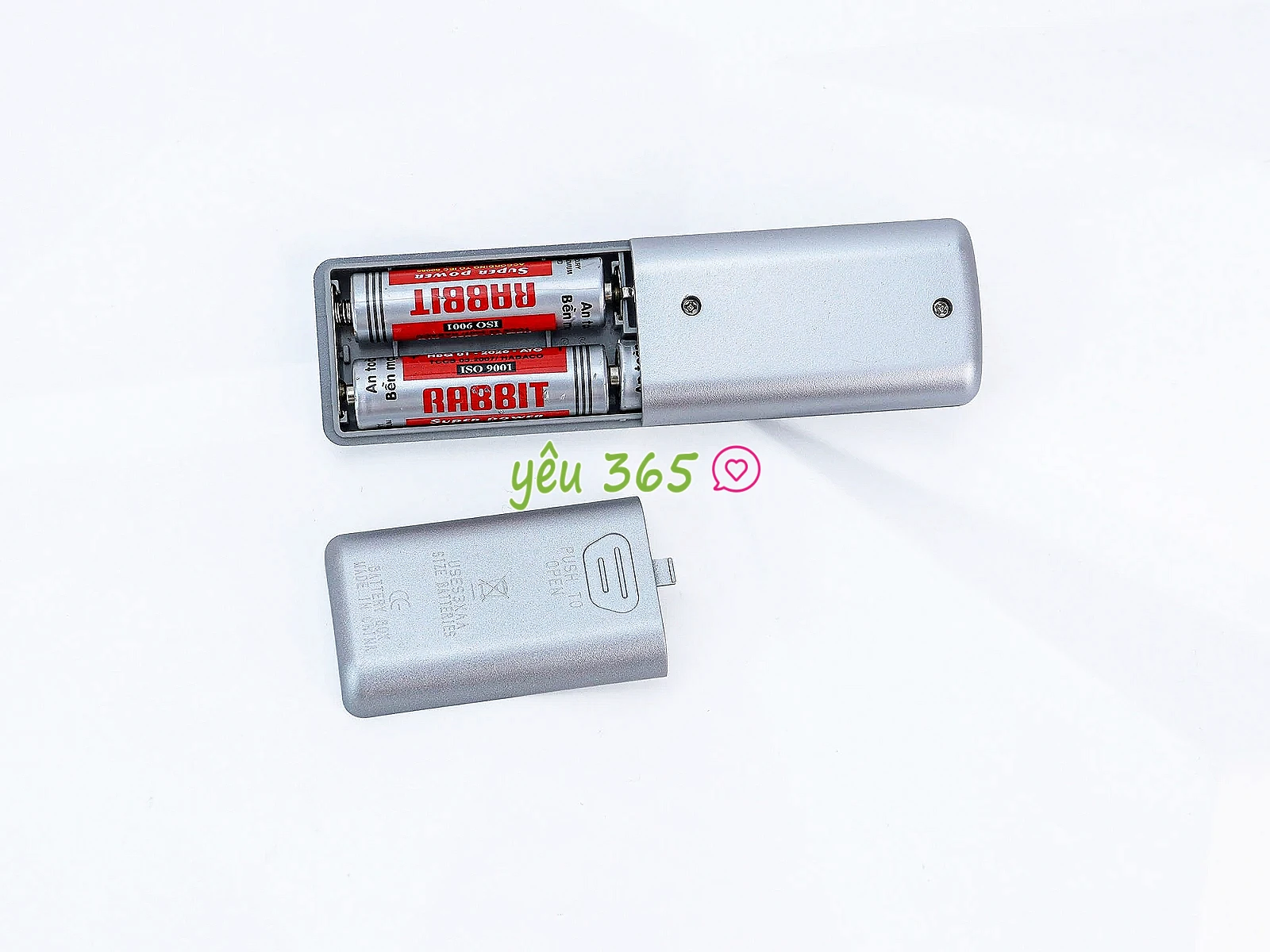 Dương vật giả có đế 9 inch kích thước châu Âu mạnh mẽ, trải nghiệm chân thật