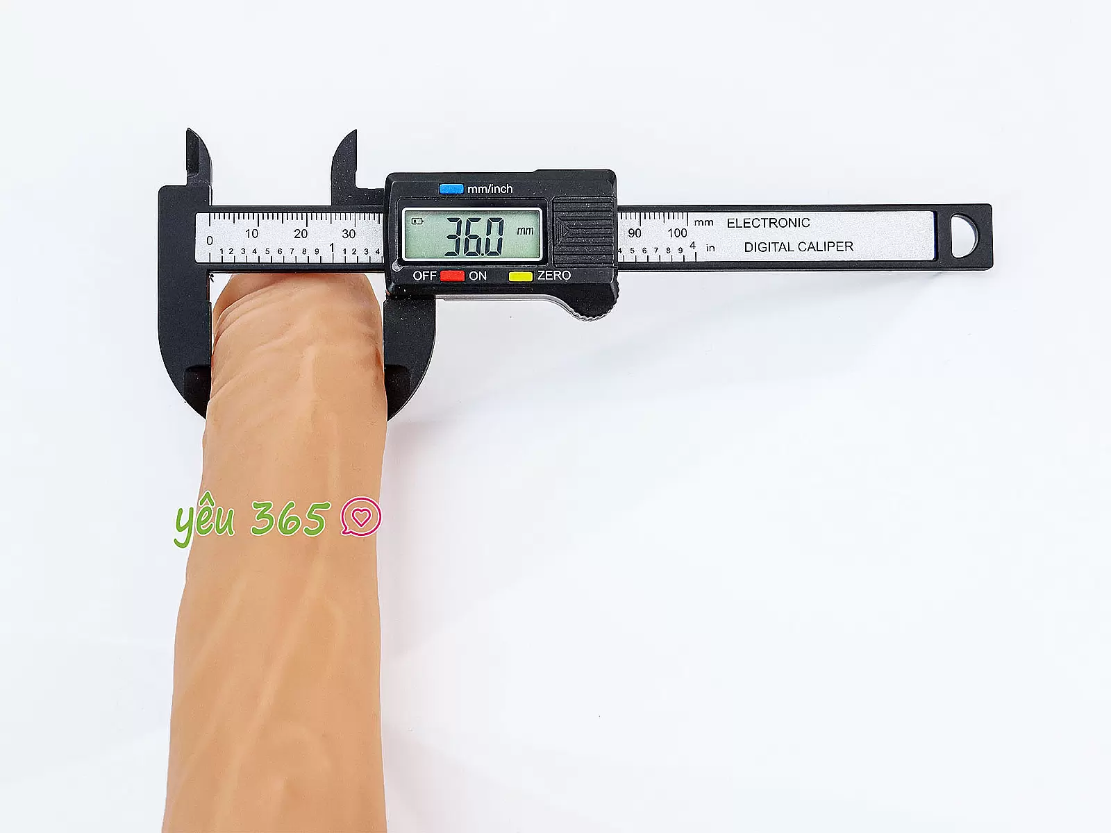 Dương vật giả có đế Knight Tornado rung thụt lắc