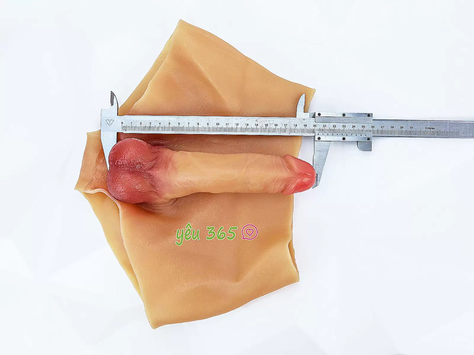 Quần dương vật giả rỗng ruột kèm trứng rung điều khiển từ xa