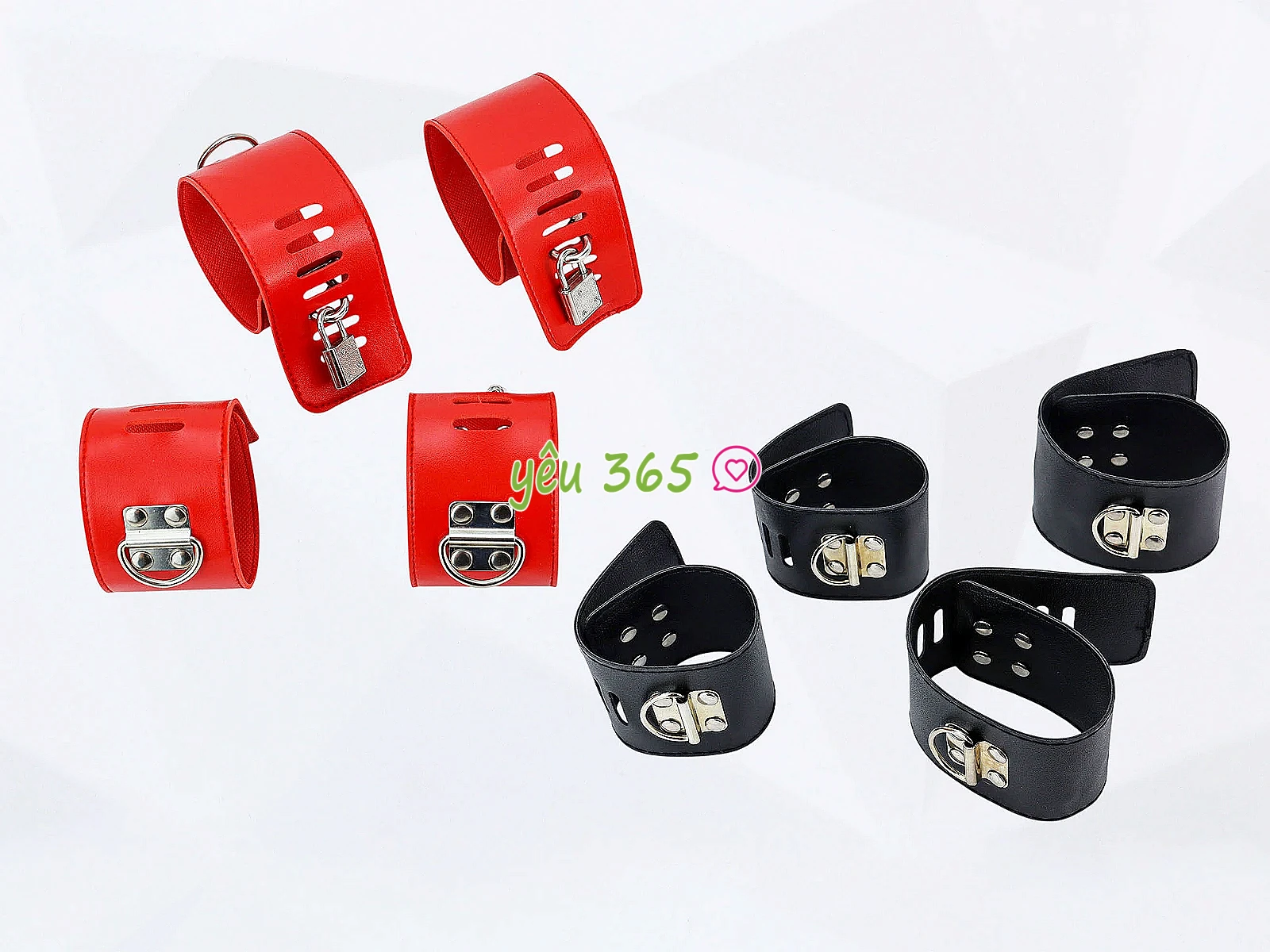 Đồ chơi tình yêu khóa tay và chân đỏ đen tăng thêm sự mới lạ cho các cặp đôi