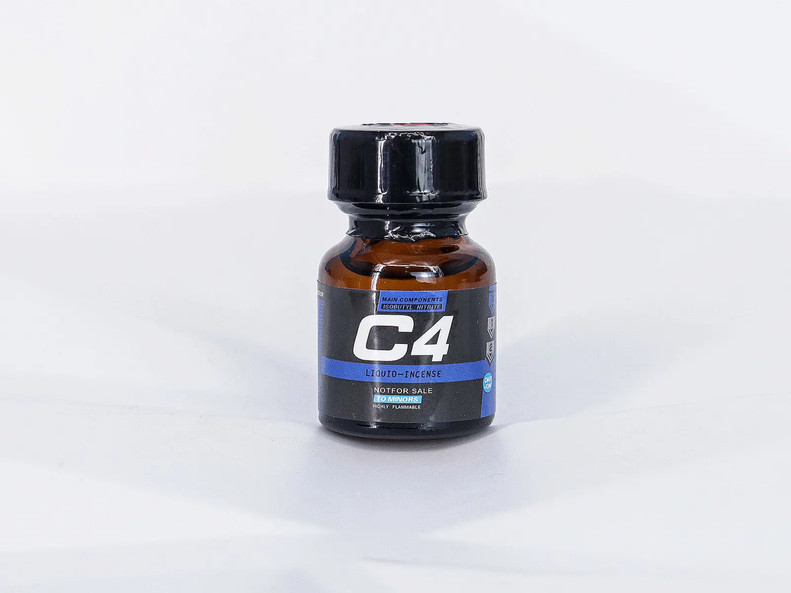 Chai hít C4 Liquid Incense 10ml tăng cảm giác phấn khích