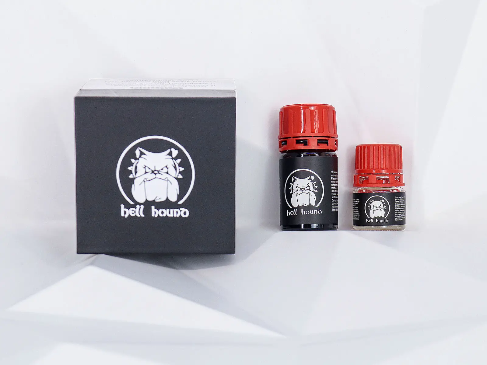 Chai h&iacute;t Hell Hound b&ugrave;ng nổ kho&aacute;i cảm