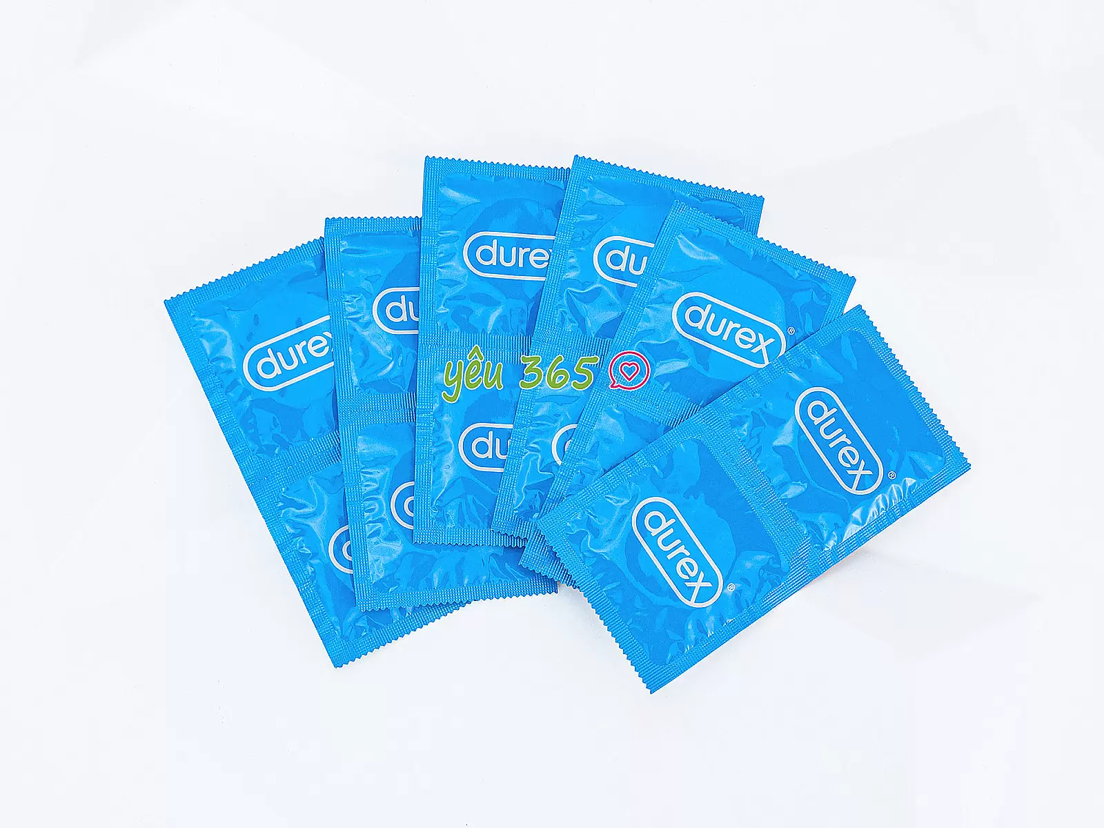 Bao cao su Durex Jeans Easy On mỏng nhẹ giúp tăng cảm giác chân thật