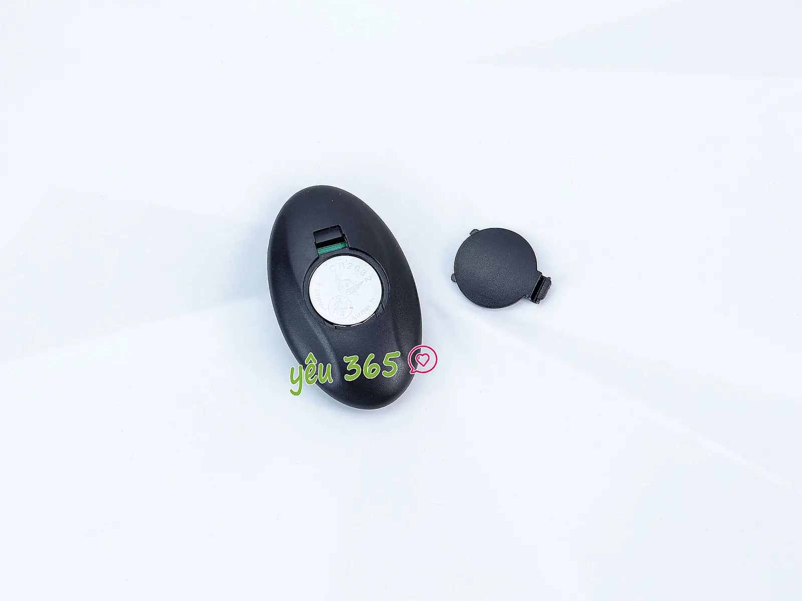 Đồ chơi kích hậu rung phát sáng kèm điều khiển sử dụng pin sạc