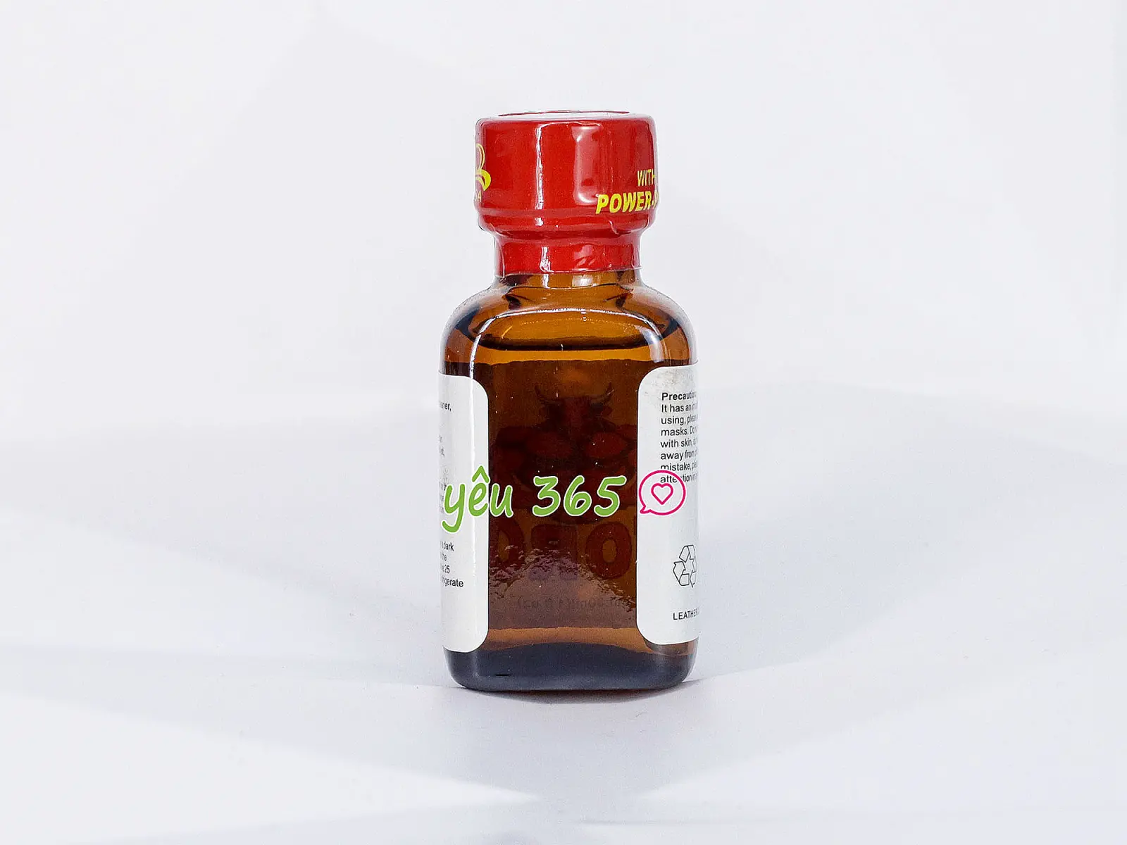 Chai hít Toro 30ml tăng cảm giác phấn khích cho gay