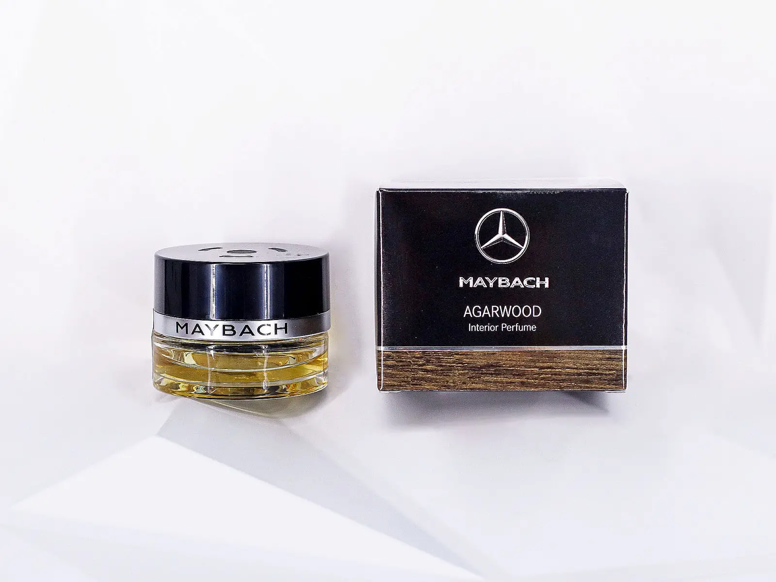 Nước hoa xe hơi Maybach Agarwood đẳng cấp m&ugrave;i hương cho nội thất xe sang